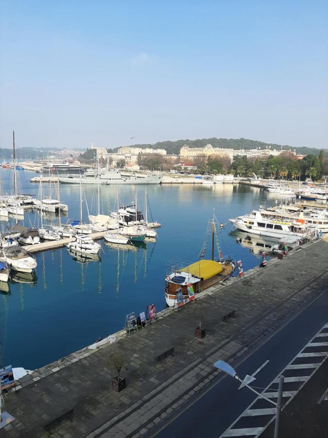 Apartment Marina With Sea View Pula Zewnętrze zdjęcie